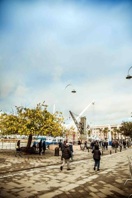 La Finestra Sul Cielo Del Porto Antico Di Genova Génova Exterior foto